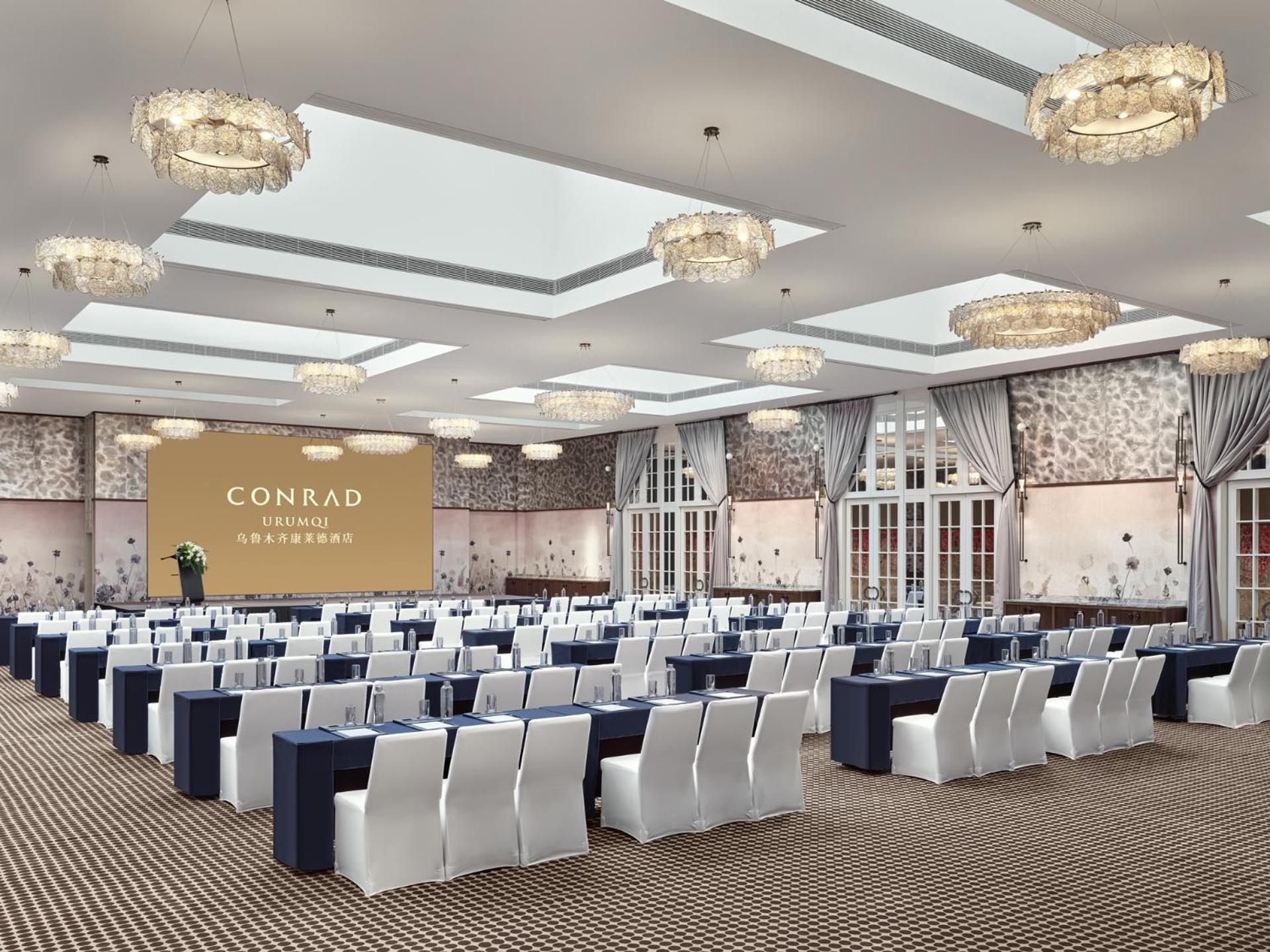 Conrad أورومتشي المظهر الخارجي الصورة