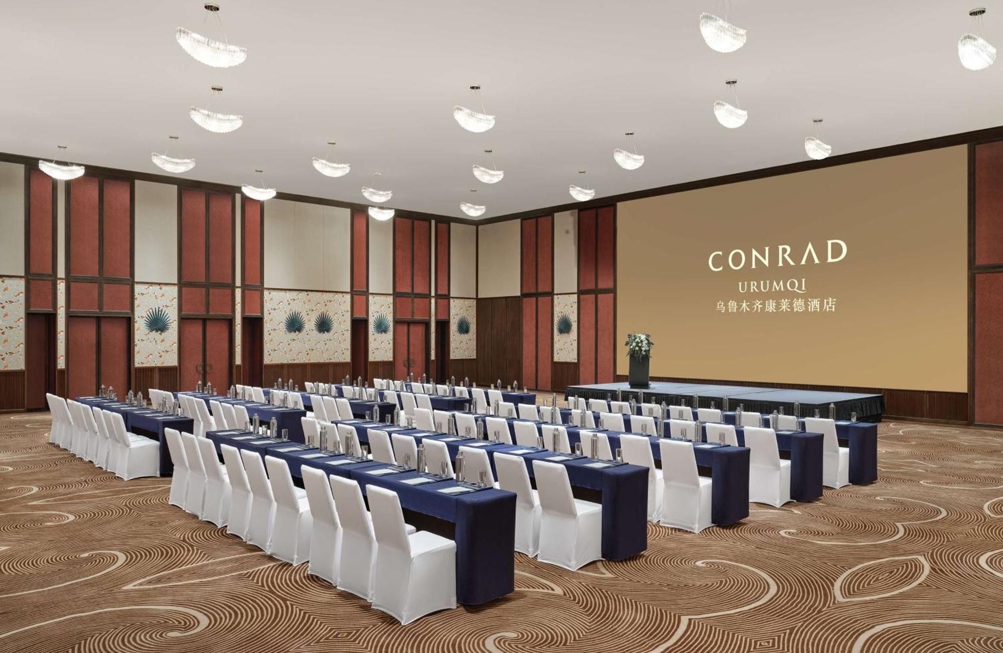 Conrad أورومتشي المظهر الخارجي الصورة